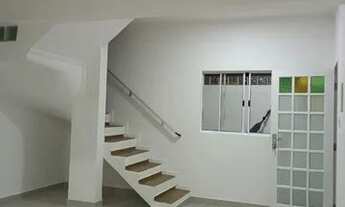 Imagem 5: Sobrado para venda possui 140 metros quadrados com 3 quartos em Aviação - Praia Grande - S