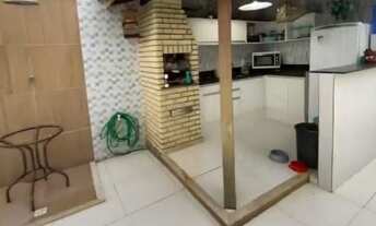 Imagem 5: Casa para aluguel e venda possui 246 metros quadrados com 3 quartos