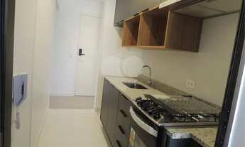 Imagem 3: Dois quartos, sendo 1 suíte com armários e 1 vaga