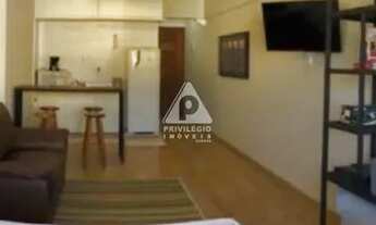 Imagem 3: Studio todo reformado no Centro do Rio. Excelente localização. Andar alto, vista livre