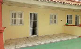 Imagem: CASA COM 2 QUARTOS, LOCALIZADA NA RUA MONSENHOR