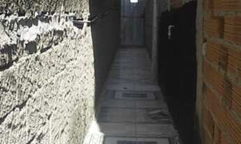 Imagem 2: Vende-se uma casa 2 comodos com banheiro