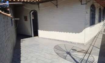 Imagem 2: Casa bem localizado no Bairro Água Limpa