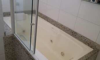 Imagem 2: Casa de condomínio para venda com 320 metros quadrados com 5 quartos