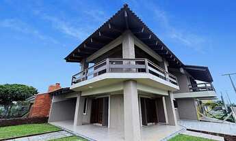 Imagem: Casa e Sobrado de 4 dormitórios à Venda