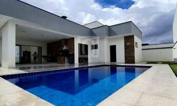 Imagem: Casa Térrea à Venda 3 Quartos, Suítes