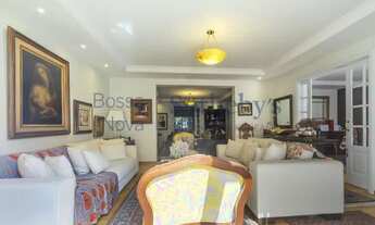 Imagem 6: Casa com paisagismo próxima à Praça Vinicius de Moraes