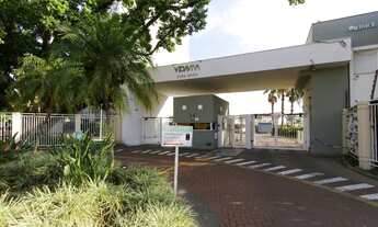 Imagem: Casa com 3 Quartos para Alugar no bairro