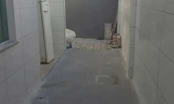 Imagem 4: Casa térrea com área lateral, 2/4, nascente em condomínio