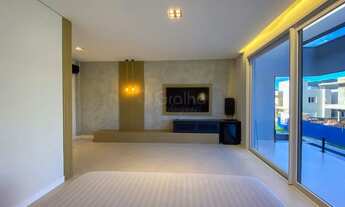 Imagem 2: Casa para Venda em Florianópolis, Campeche, 4 dormitórios, 4 suítes, 5 banheiros, 2 vagas