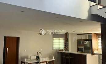 Imagem 2: More e empreenda! Casa com 3 dormitórios, home office, piscina e 2 salas comerciais no Pag