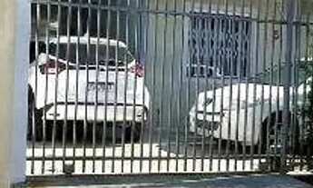 Imagem 2: TODO MOBILIADO NO MELHOR DO PINHEIRINHO SOBRADO ESTUDA-SE CARRO COMO ENTRADA