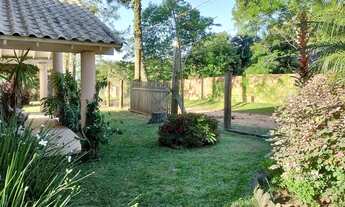 Imagem 7: Velleda oferece lindo sítio com mezanino, arborizado e com ótima localização em condomínio