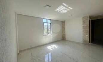 Imagem: Apartamento com 2 quartos à venda em Fátima