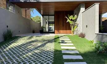 Imagem 4: Sobrado para venda tem 164 metros quadrados com 3 quartos em Pântano do Sul - Florianópoli