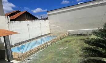 Imagem: Casa com 3 pavimentos - Uso Residencial