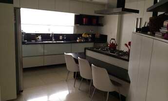 Imagem 7: Apartamento La perle, com 3 suítes, 4 vagas, vista ampla para o mar, e com localização pri