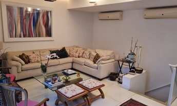 Imagem: Triplex para venda tem 303 metros quadrados