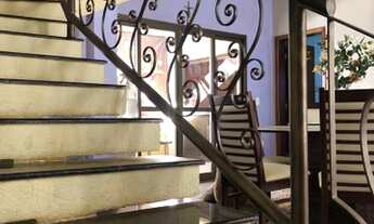 Imagem 3: Sobrado de 383m² com excelente área e piscina no Bairro Feliz!