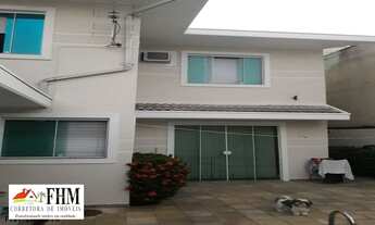 Imagem 5: Casa em condomínio, 3 quartos sendo 1 suíte com closet, hidromassagem, piscina, churrasque