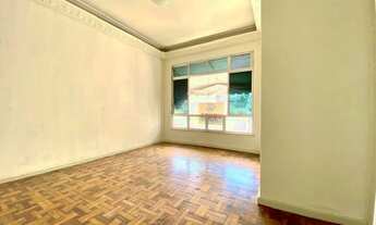 Imagem 4: More em um 2 quartos na segunda quadra da Praia de Icaraí