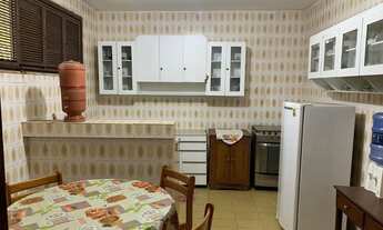 Imagem 7: 4 quartos, sendo 2 suites, 1 banheiro social, dce, cozinhacom despensa, sala de estar/jant