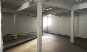 Imagem 6: Loja Vão Livre no Jardim Botânico, R. Brasílio Itiberê, próx. Colégio Hildebrando de Arauj