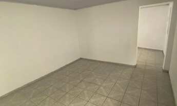 Imagem 6: Casa reformada com dois dormitórios na Avenida Cangaiba!