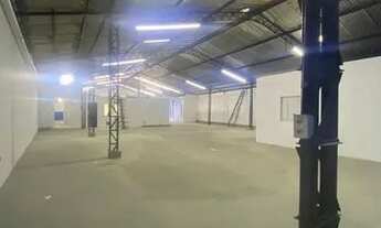 Imagem 5: Galpão medindo 800 m2 entre Praça 14 e Centro