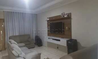 Imagem 2: Casa para aluguel tem 200 metros quadrados com 3 quartos Jardim Congonhas