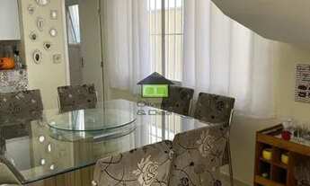 Imagem 3: Com acesso pelo KM 33 da Rodovia Raposo Tavares, este sobrado em condomínio contém três do