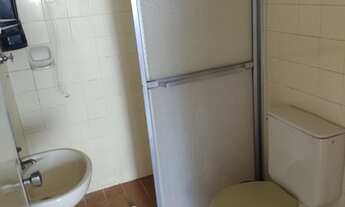 Imagem 4: Kitnet 35 m2. Garagem privativa, port 24 horas, andar alto, laminado, armários