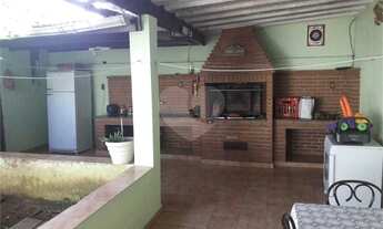 Imagem 2: Casa Térrea 207 m2 - 3 dorm. - 2 vagas - com quintal