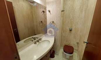 Imagem 6: Descubra a elegância e conforto desse 4 dormi. com 2 suítes em rua tranquila e arborizada!