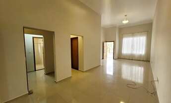 Imagem 2: Casa de condomínio térrea para aluguel tem 180 metros quadrados com 3 quartos