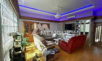 Imagem: Casa residencial com 4 dormitórios e 6