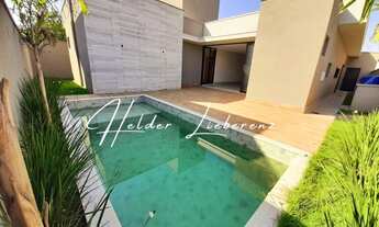 Imagem 2: Casa Térrea Portal do Sol Green, 496 m² terreno, 253m², 4 suítes, piscina, churrasqueira a