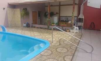 Imagem: Casa com piscina boa