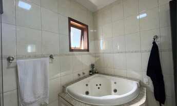 Imagem: Sobrado com piscina e área gourmet no horto