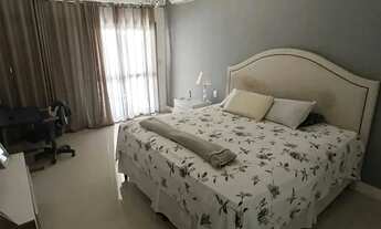 Imagem 7: Imóvel para venda possui 432 metros quadrados com 6 quartos