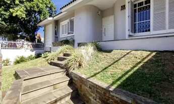 Imagem 2: Casa ampla com 3 dormitórios, pátio e gourmet no Dores