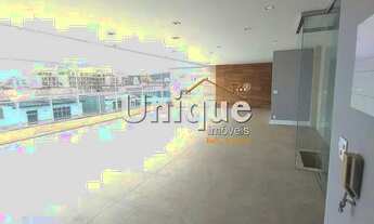 Imagem 3: Cobertura duplex à 100 metros da Praia do Forte, disponível para venda