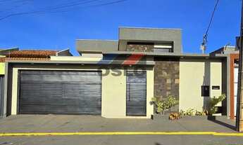 Imagem: CASA UNICA NO LOTE NO GRAJAU EM GOIANIA