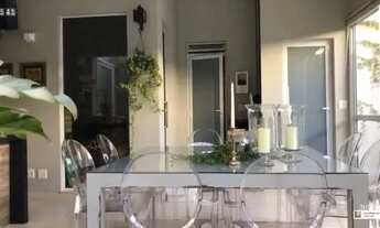 Imagem: Casa em Condomínio Fechado à Venda de