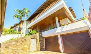 Imagem 3: Casa com 4 dormitórios, 1 suíte, 4 vagas, piscina no bairro Três Figueiras