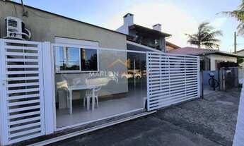 Imagem 5: Casa com 2 dormitórios, ar condicionado e garagem. Junto ao centro