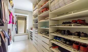 Imagem 3: Sobrado para venda tem 216 metros quadrados com 3 quartos