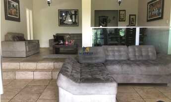 Imagem 4: Casa de condomínio para venda possui 200 metros quadrados com 5 quartos