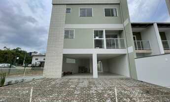 Imagem: Casa com 3 andares no Passo Manso