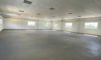 Imagem 3: Galpão/Depósito/Armazém para aluguel possui 2300 metros quadrados em Uberaba - Curitiba